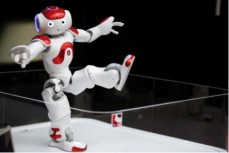 多地出现机器人“抢饭碗” 已不限于工业制造业