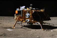 “嫦娥四号”明年登月 计划在月球上种土豆孵蚕卵
